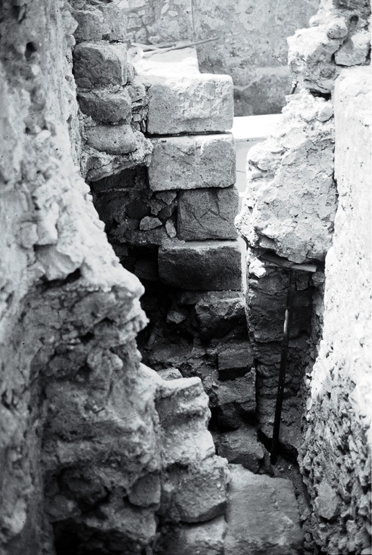 Abellarte archeoarte Porta a scrigno ad angolo arco
